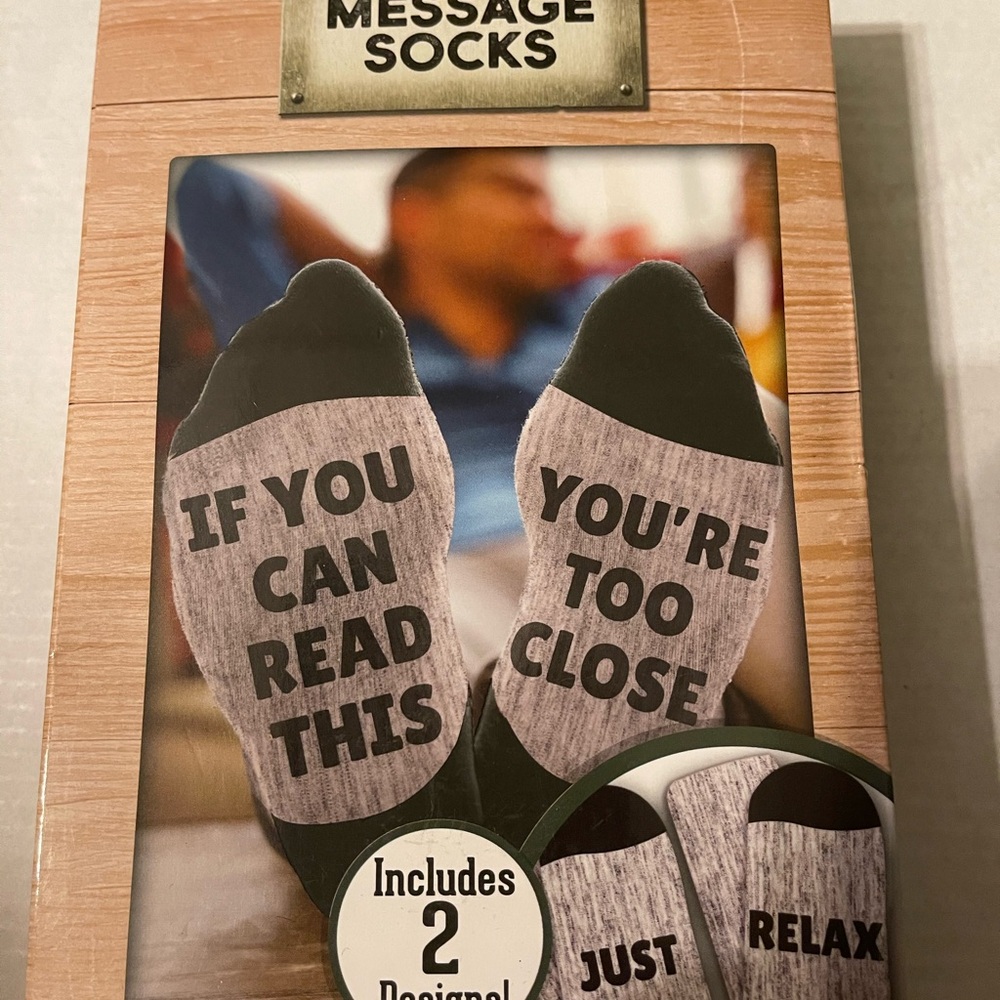 2 Pair Message Socks